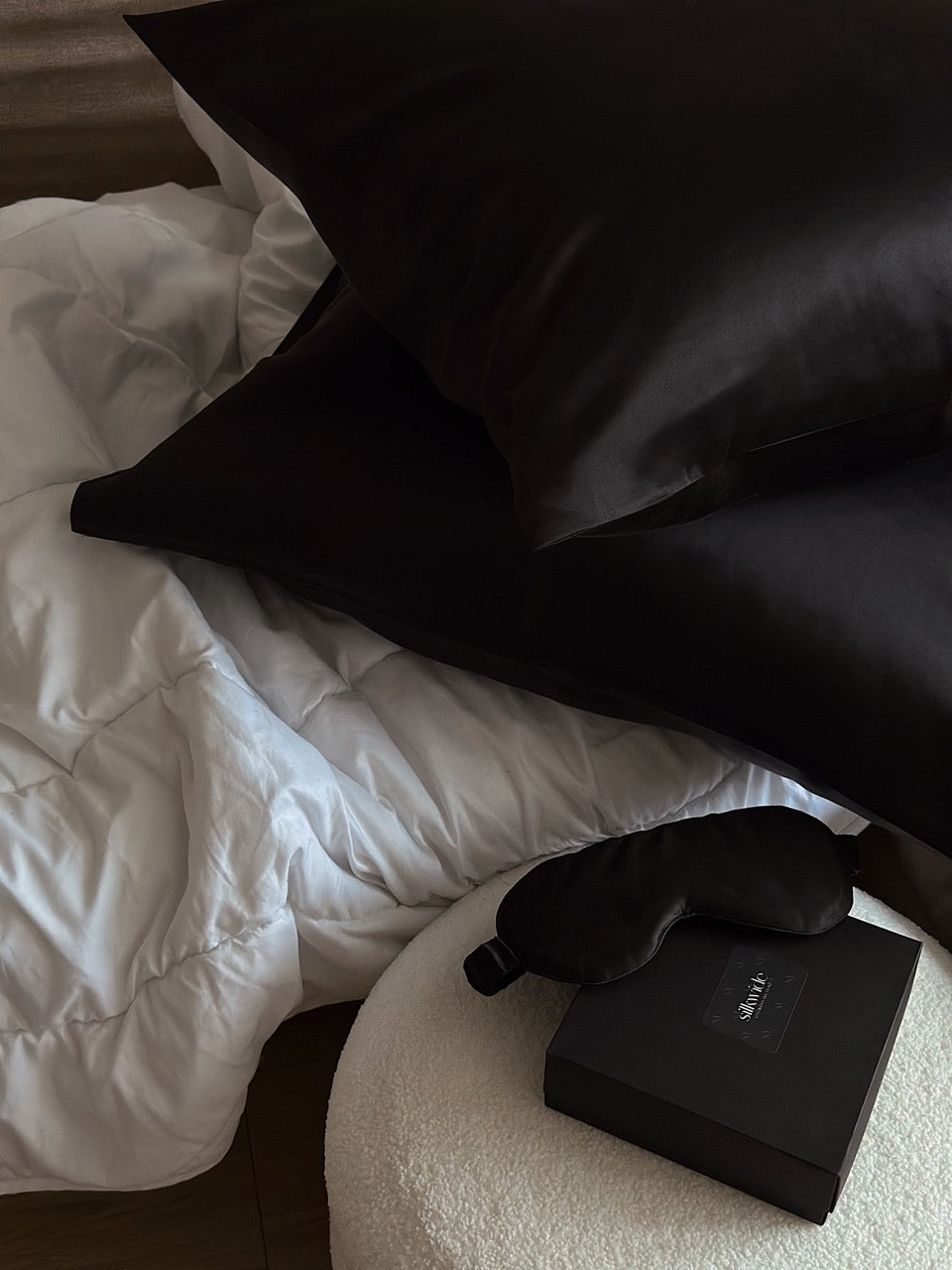 25 Momme Envelope Silk Pillowcase - Midnight Black