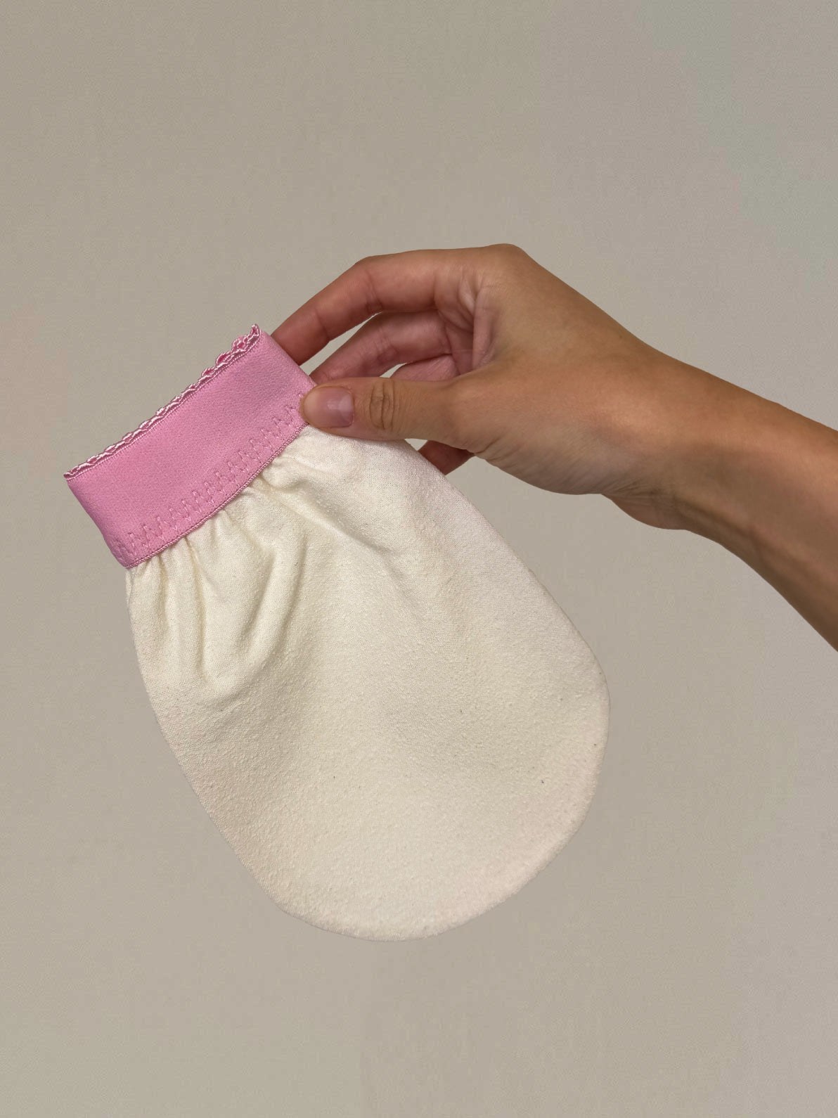 raw mulberry silk exfoliating glove