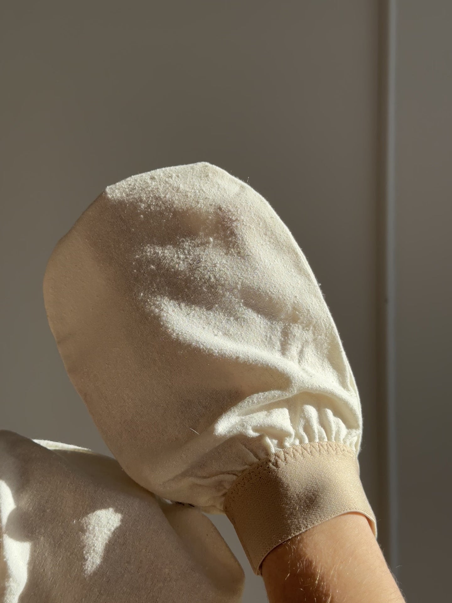 raw silk exfoliating glove for body peeling