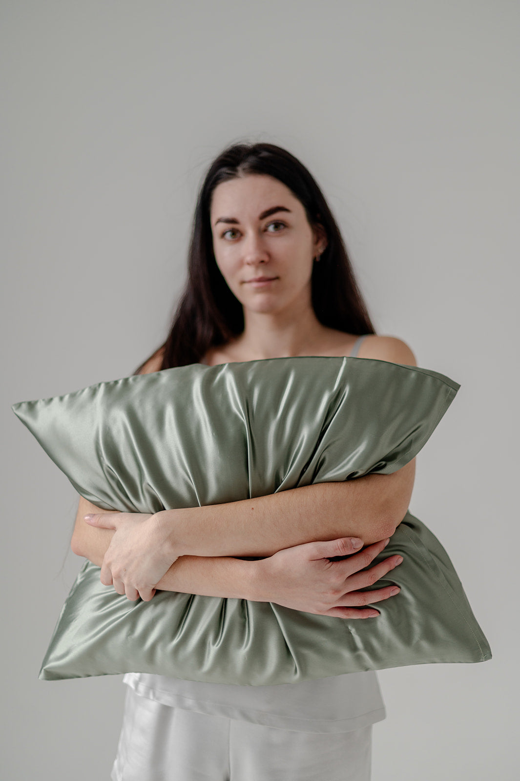 22 Momme Envelope Silk Pillowcase - Pistachio