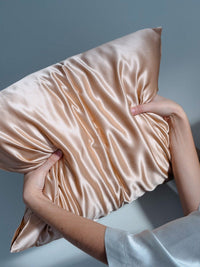 23 Momme Envelope Silk Pillowcase - Warm Beige