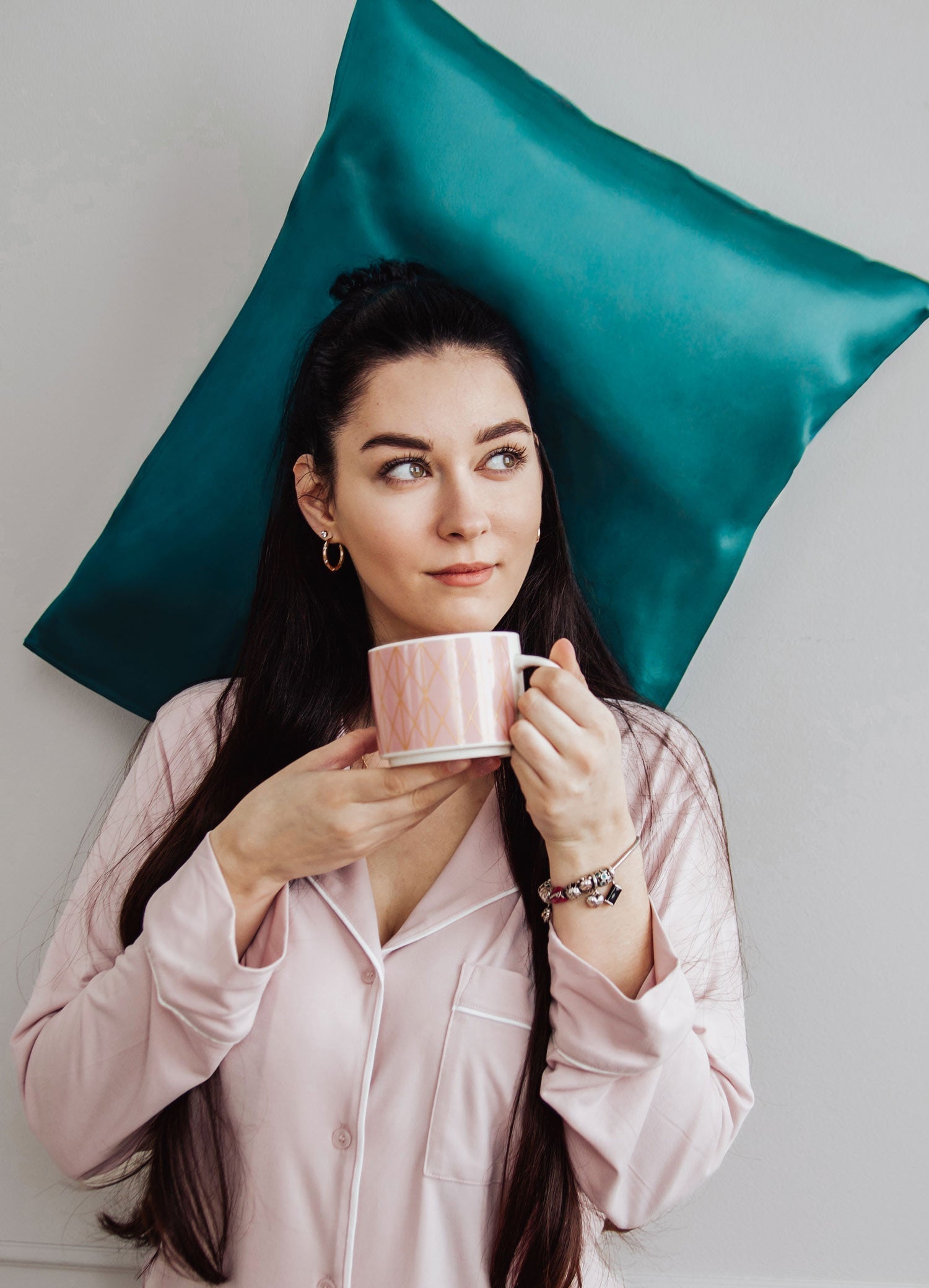 Silk Pillowcase vs. Cotton: Is It Really Better for Hair and Skin?