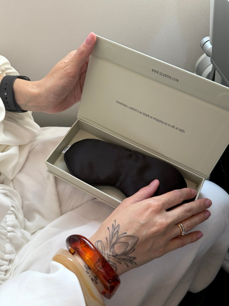 How to Tell Real Mulberry Silk From Satin: 6 Simple Tests at Home
