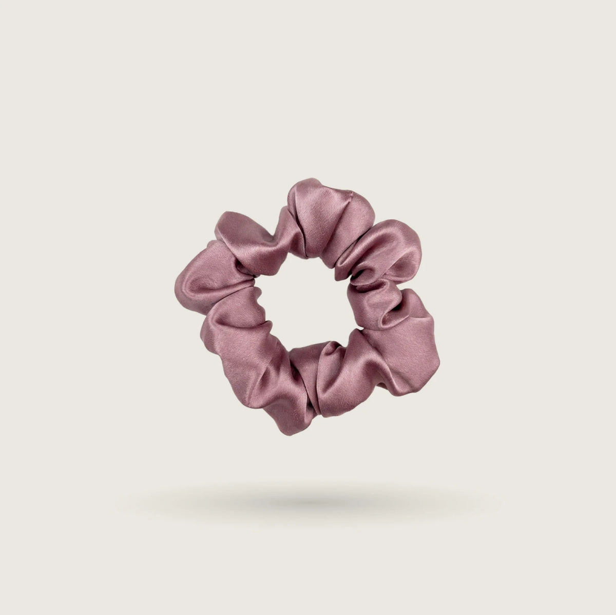 Medium Pale Mauve silk scrunchie, 3 cm wide, 100% mulberry silk, 23 momme, OEKO-TEX certified, for all hair types – SilkWide