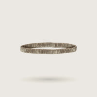Minimal thin elastic silk headband in Desert Dune, 100% mulberry silk, 23 momme, OEKO-TEX certified – SilkWide