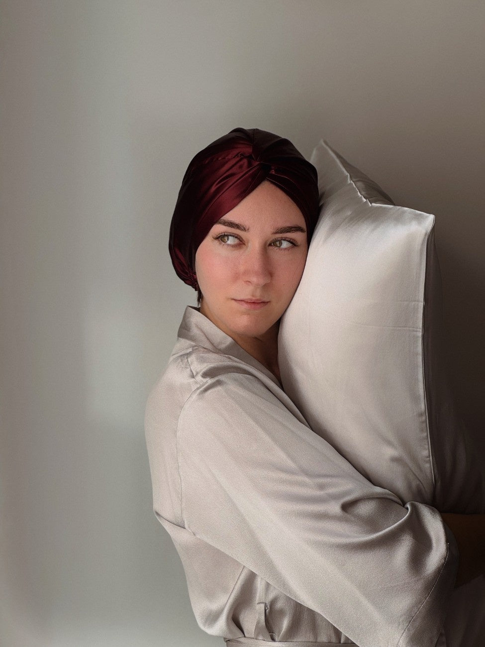 22 Momme Mulberry Silk Bonnet - Bordeaux