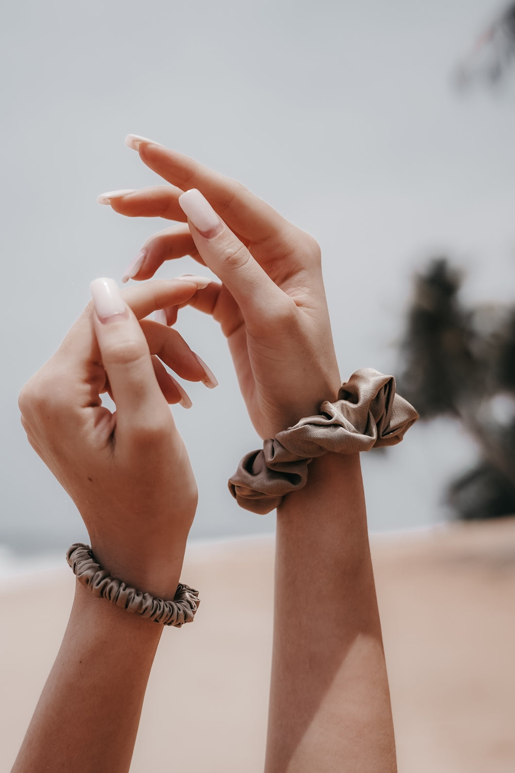 premium mulberry silk hair scrunchies