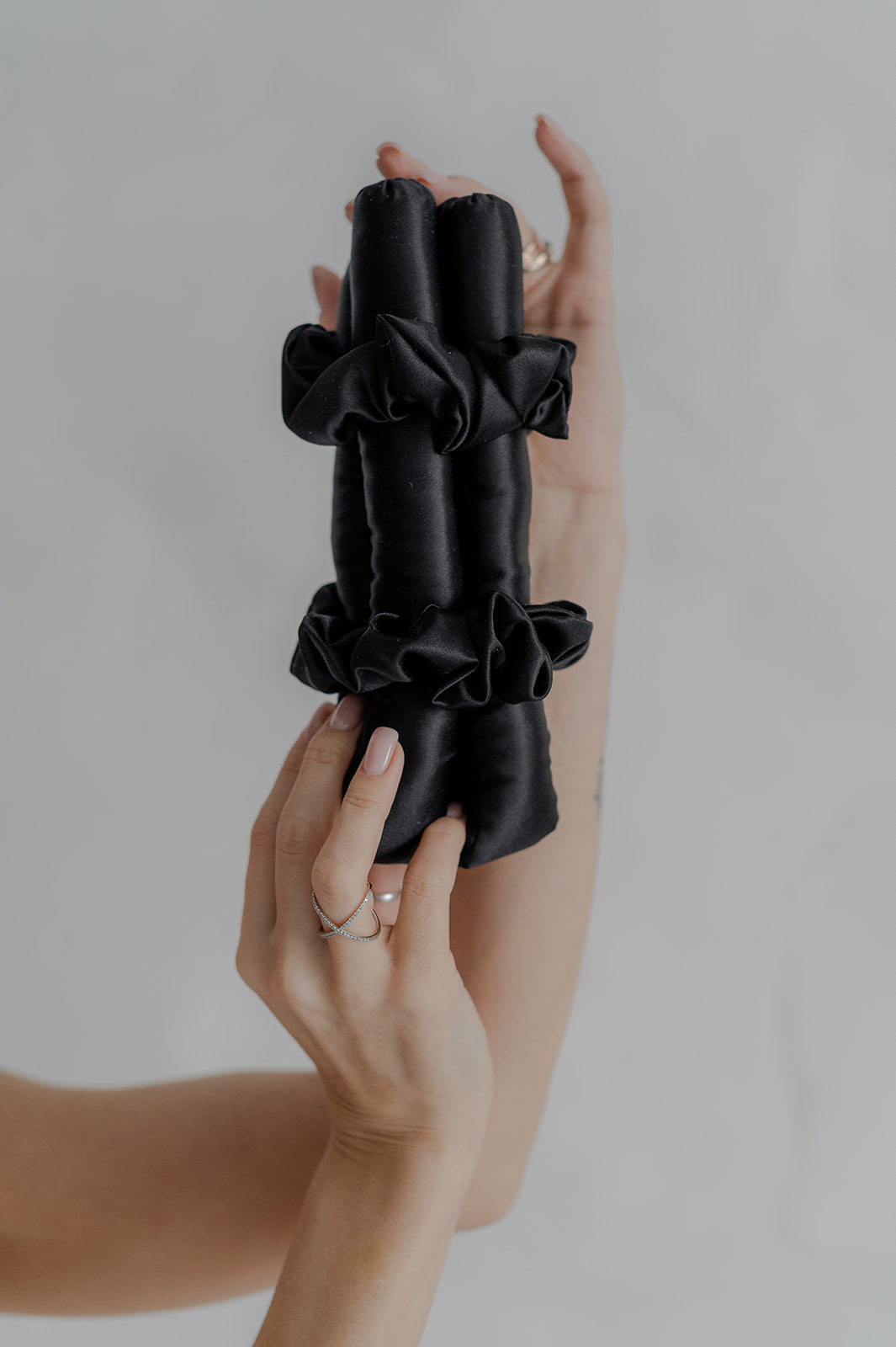 Heatless Mulberry Silk Hair Curler - Midnight Black