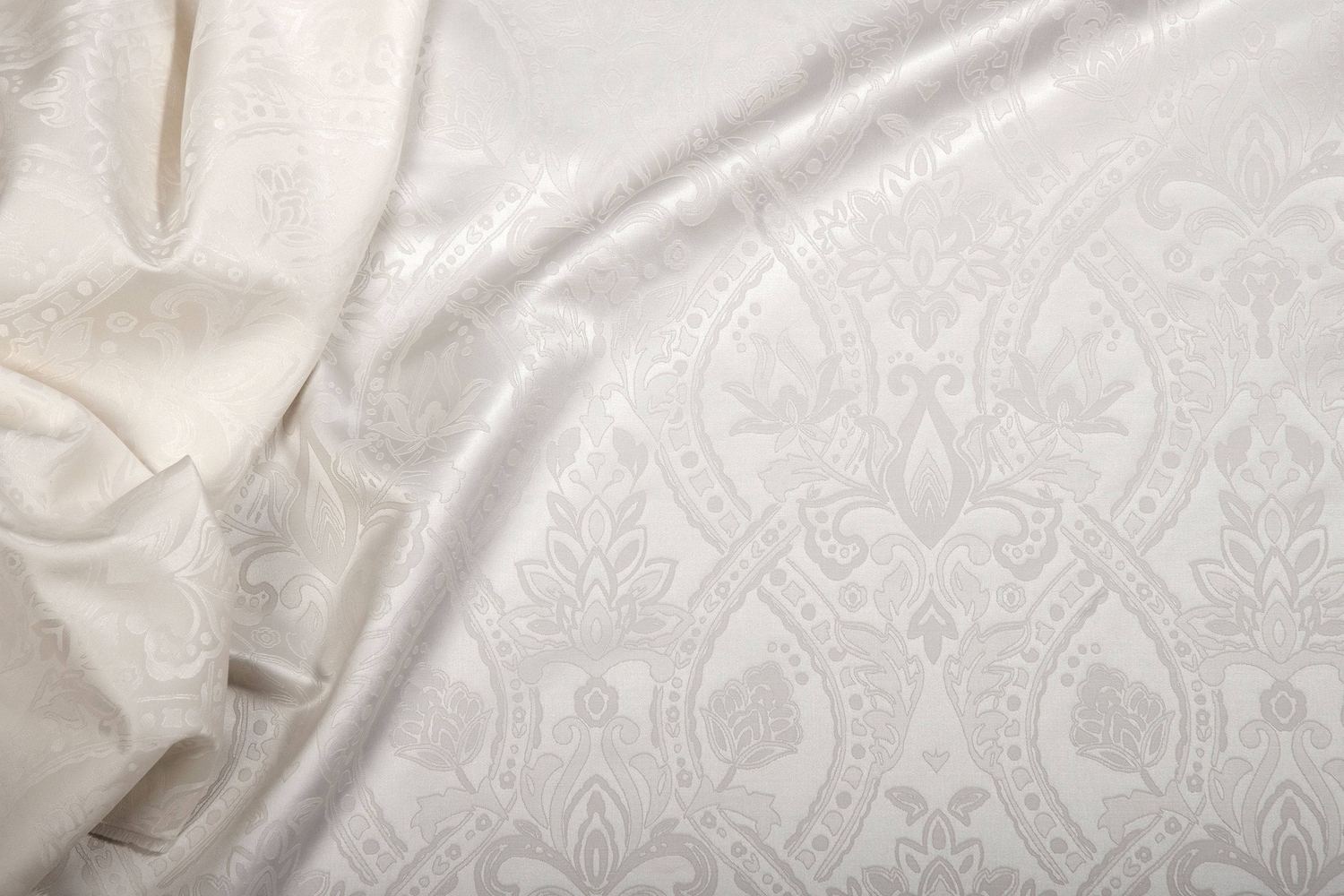 Silk Pillow with 3-Chamber Down & Feather Filling