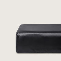 Natural silk fitted sheet Aviano on a mattress, 100% silk satin, 28 momme, OEKO-TEX certified, made in Germany – SilkWide
