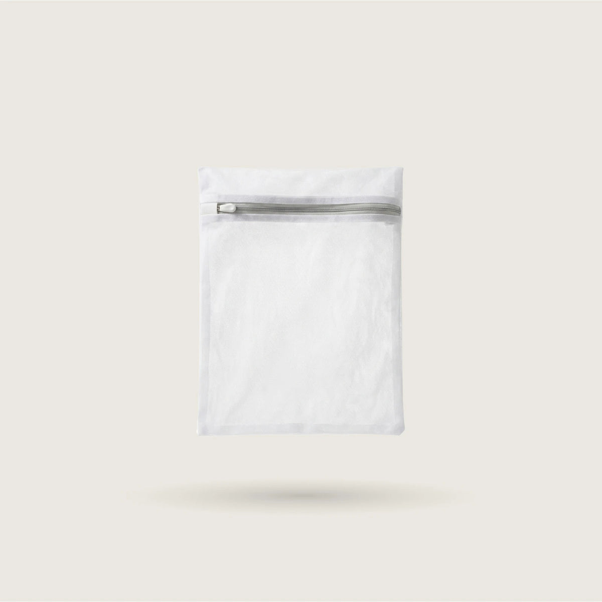 White zip mesh wash bag for washing silk pillowcases, silk accessories and silk sleepwear in the machine – SilkWide