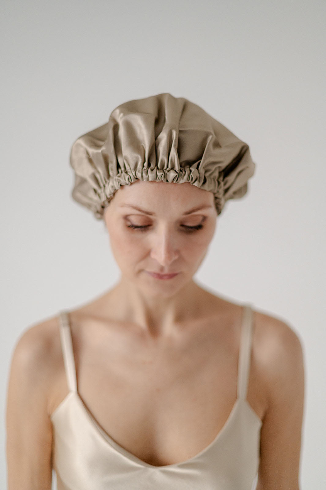 25 Momme Mulberry Silk Bonnet - Desert Dune Color